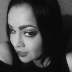 Meet your Posher, Angie